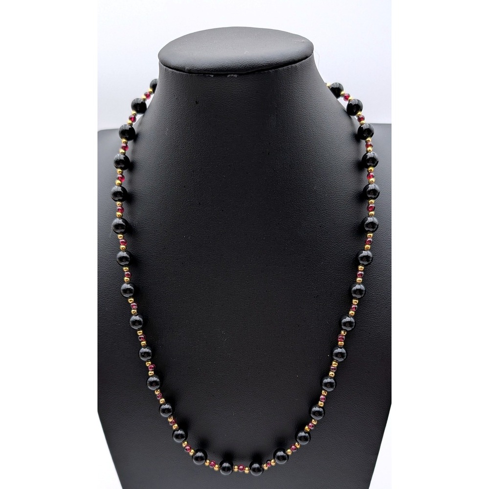 Black Onyx Red Garnet Beaded Necklace Gold Tone Clasp 22 Inch Handmade Jewelry